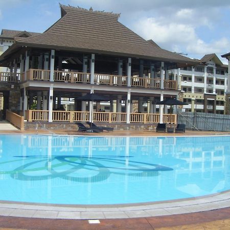The Oasis Davao Condotel Экстерьер фото