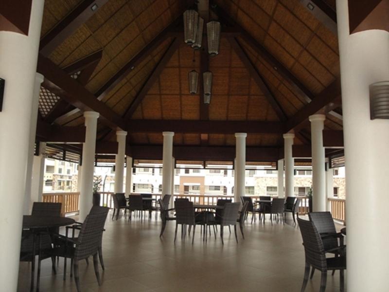 The Oasis Davao Condotel Экстерьер фото