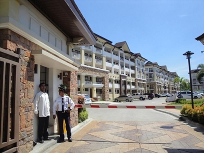 The Oasis Davao Condotel Экстерьер фото
